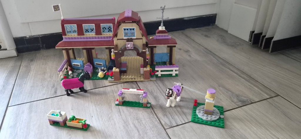 Friends bouwset Heartlake Paardrijclub (41126) niet orgineel, Kinderen en Baby's, Speelgoed | Duplo en Lego, Gebruikt, Lego, Friends