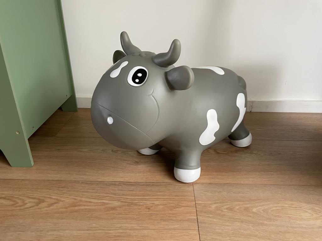 KidzzFarm Skippy Koe Milk Cow Junior Grey - Nieuw, Kinderen en Baby's, Speelgoed | Buiten | Opblaasfiguren, Ophalen of Verzenden
