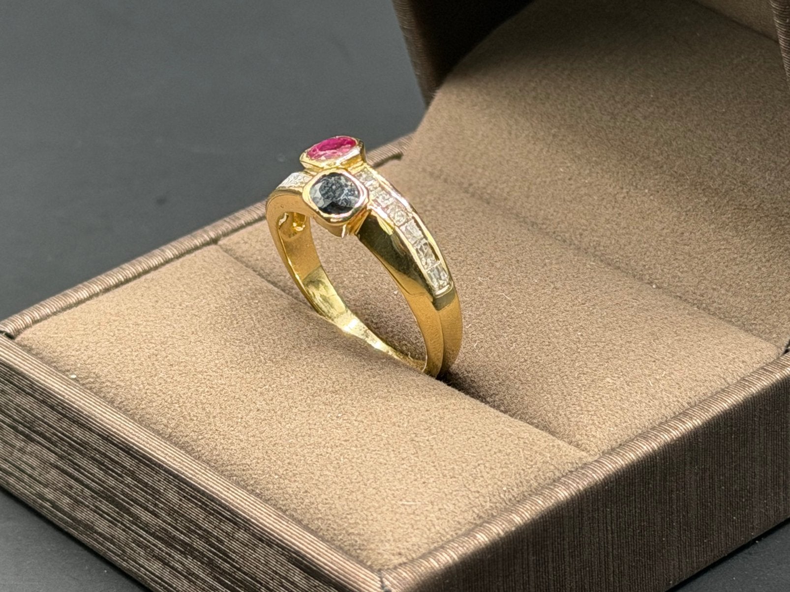 18K gouden ring met natuurlijke diamant saffier robijn- 19mm, 19 tot 20, Ophalen of Verzenden, Met edelsteen, Dame