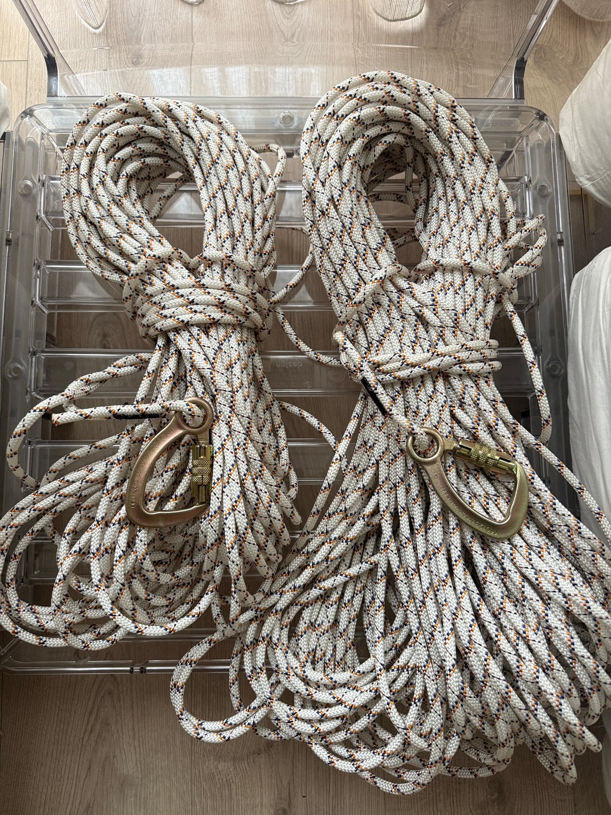 130 meter Klimtouw/Veiligheidslijn 9mm Static Incl. 2 Haken, Ophalen of Verzenden, Zo goed als nieuw, Klimsport-accessoire