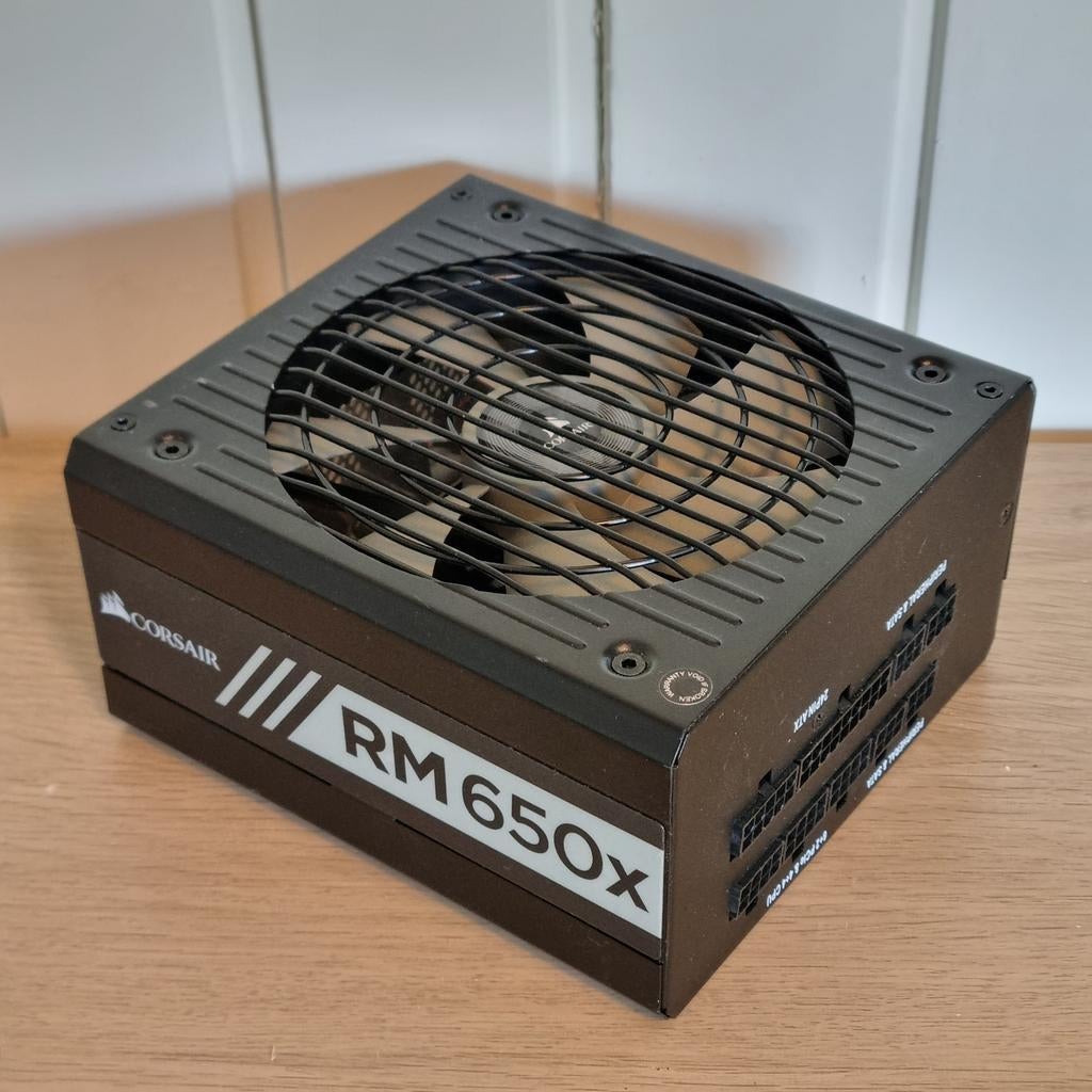 Corsair RM650x 650W Voeding – Zonder Kabels, Ophalen of Verzenden, Zo goed als nieuw