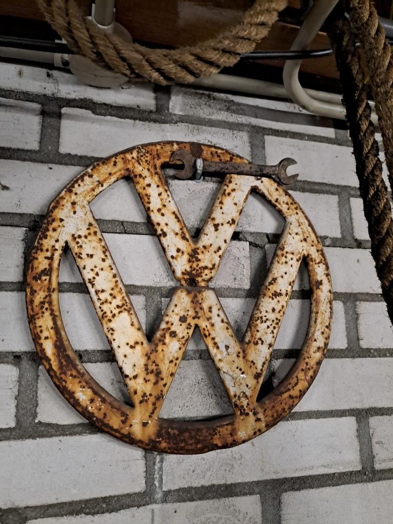 Vintage VW T1 Logo Muurdecoratie - Roestig Metaal, Ophalen of Verzenden