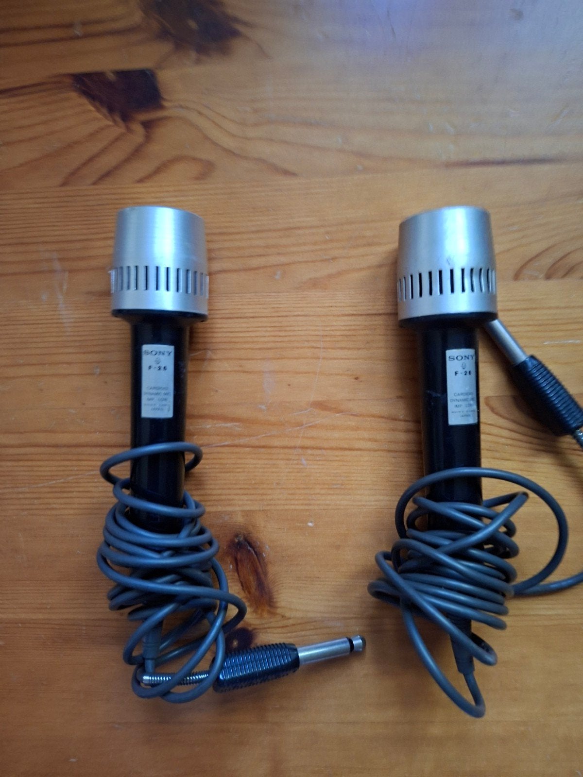 SONY MICROFOONS MET BANANENPLUG, Ophalen of Verzenden, Gebruikt, Zangmicrofoon