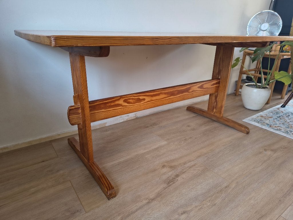 Vintage eettafel uit de jaren 60 (Brutalist), Brutalist, Onbekend, Zo goed als nieuw, Vijf personen of meer