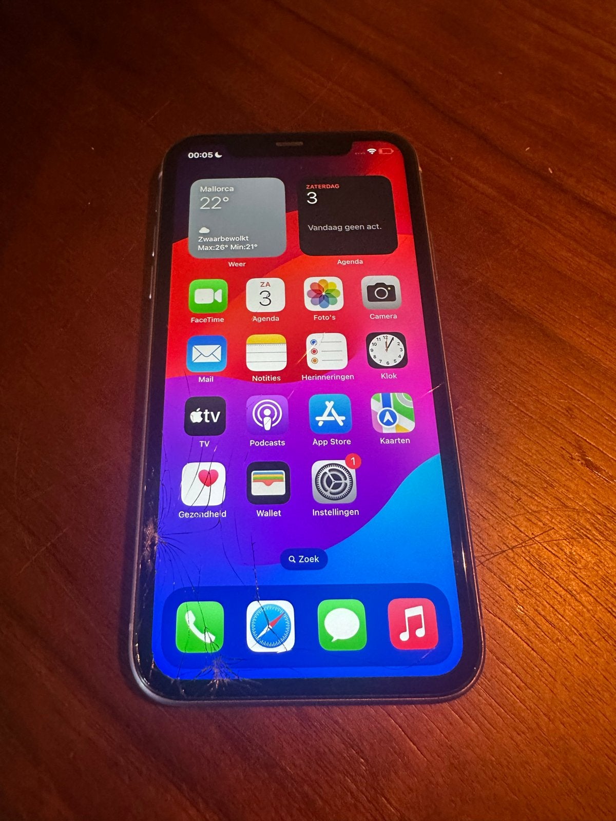 iPhone 11 - 128GB - Paars - Scherm gebarsten, Telecommunicatie, 73 %, Paars, Zonder simlock, Zonder abonnement