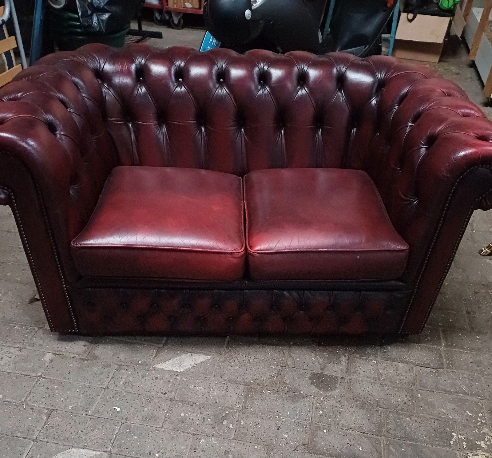 Chesterfield bank 2p oxblood red, Ophalen, 75 tot 100 cm, 200 tot 250 cm