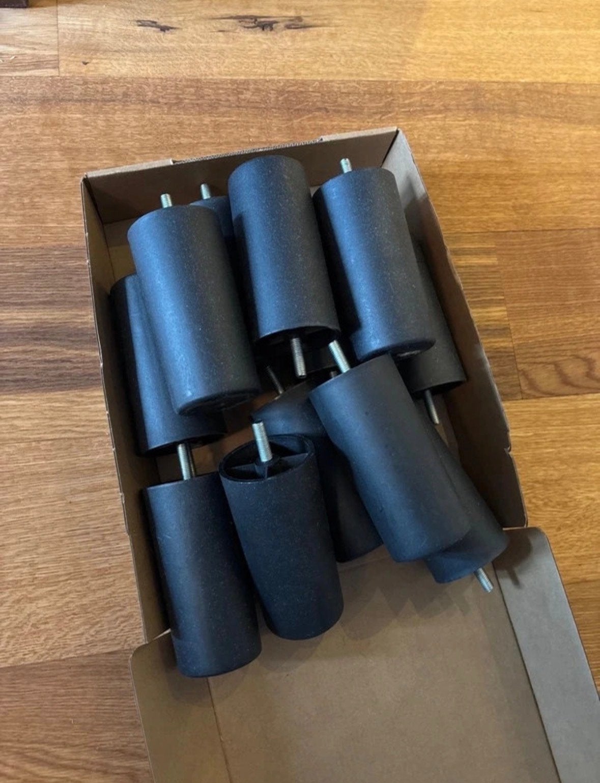 12x IKEA meubelpoten, 12cm hoog, zwart plastic, Ophalen of Verzenden, Zo goed als nieuw