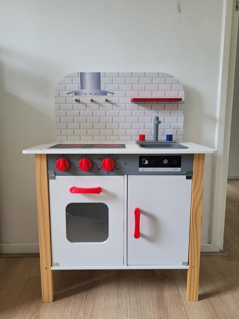 Houten speelkeuken met accessoires en boodschappen, Kinderen en Baby's, Speelgoed | Overig, Gebruikt, Jongen of Meisje, Ophalen