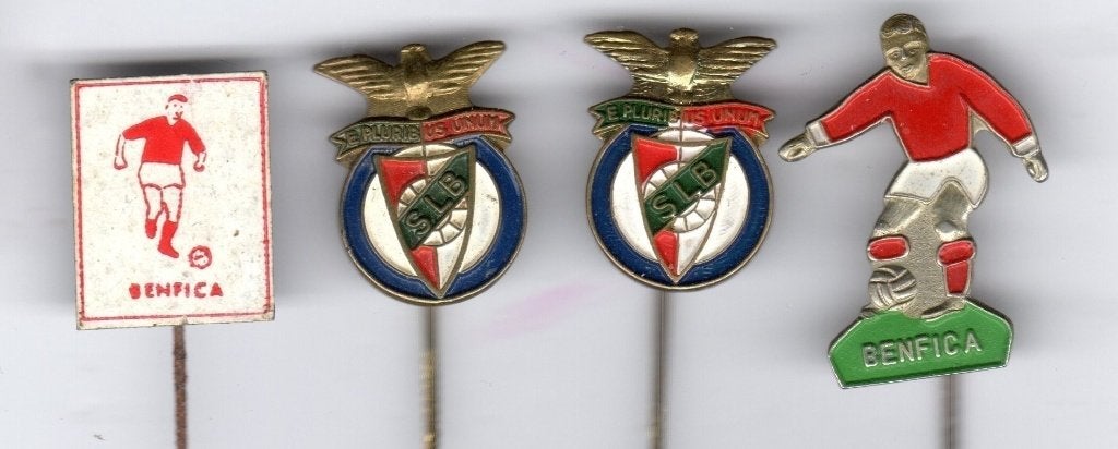 4 speldjes VOETBAL VERENIGING BENFICA LISSABON (A7), Verzamelen, Ophalen of Verzenden, Zo goed als nieuw, Overige onderwerpen