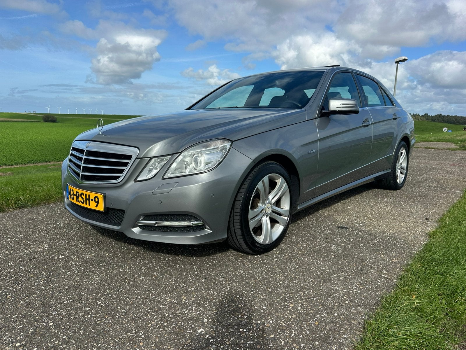 Mercedes-Benz E-Klasse 2.1 CDI E200 Sedan AUT 2011 Grijs, Automaat, Beige, 4 cilinders, Automatische klimaatregeling