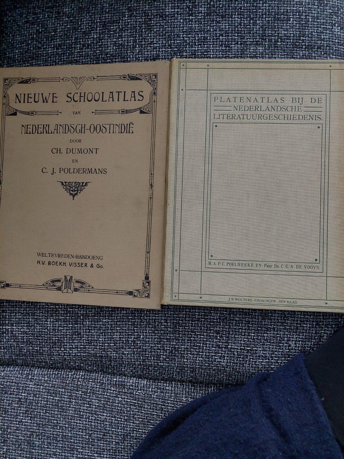 Oude atlassen:Nieuwe Schoolatlas & Platenatlas Literatuurges, Boeken, Gelezen, Overige atlassen, Ophalen of Verzenden, Ch. Dumont, C.J. Poldermans, M.A.P.C. Poelhekke, C.G.N. de Vooys