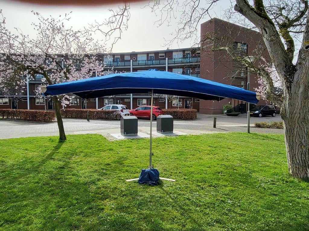 Grote Marktparasol - Blauw 3 x 4 meter, Tuin en Terras, Parasols, Ophalen