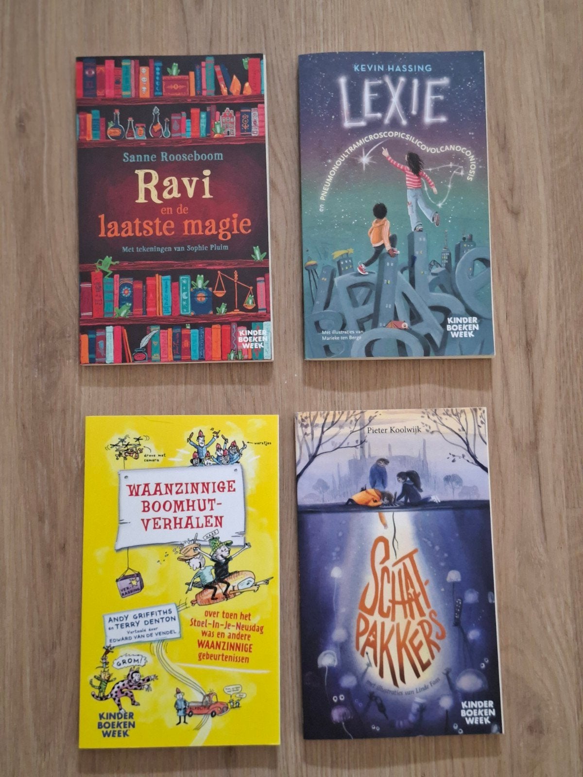 4 boeken kinderboekenweekgeschenk, Ophalen of Verzenden, Zo goed als nieuw
