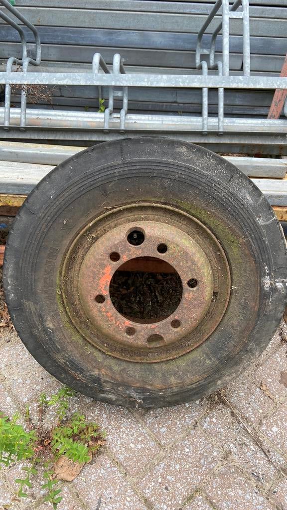 Michelin 7.00R12 band met velg, Ophalen, Gebruikt
