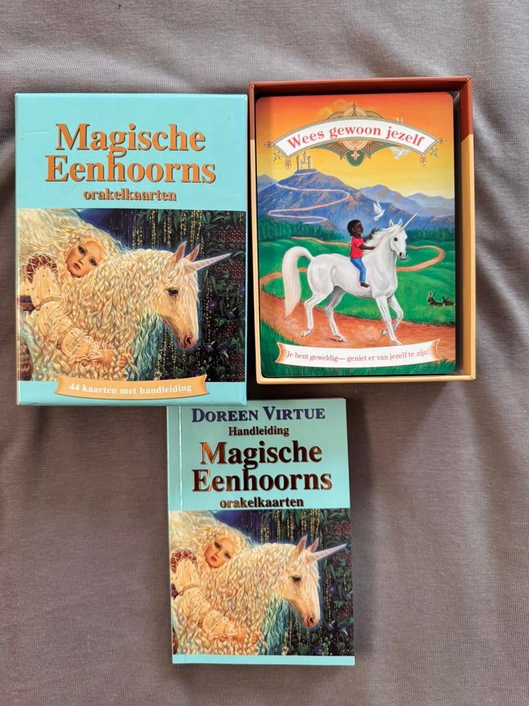 Magische eenhoorns orakel kaarten - doreen virtue, Ophalen of Verzenden, Zo goed als nieuw, Tarot of Kaarten leggen, Overige typen