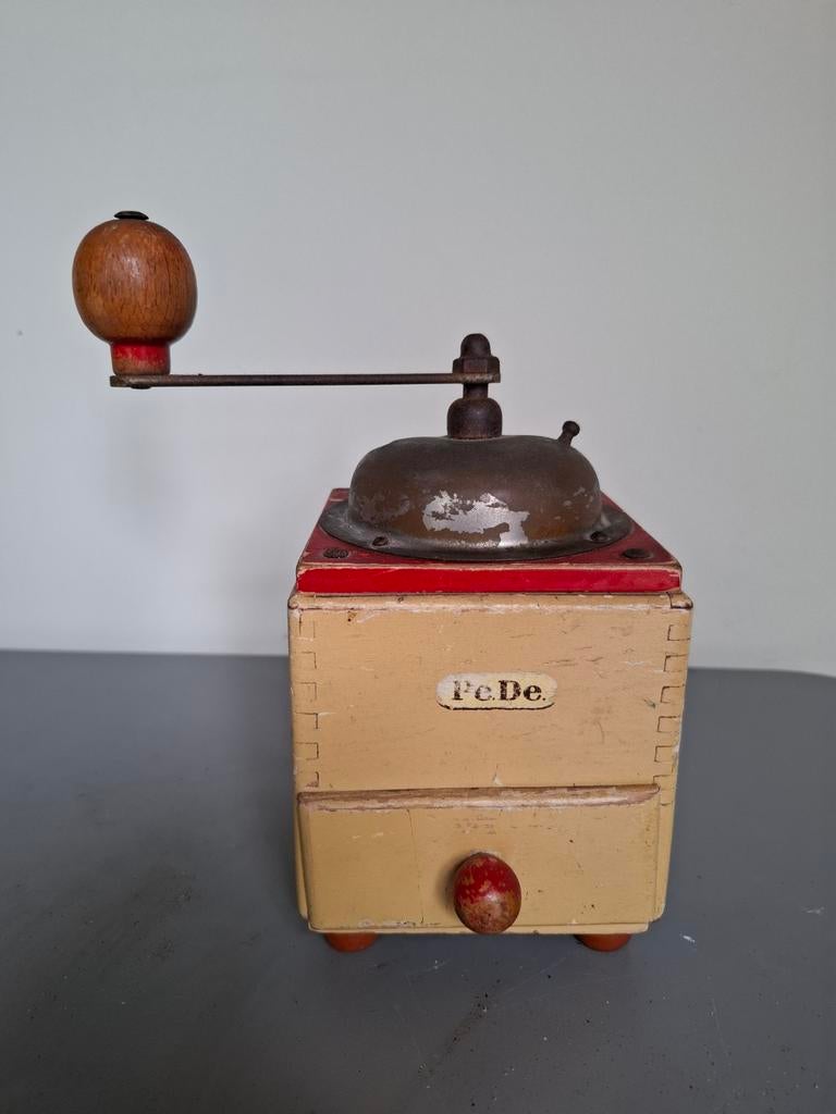Oude koffiemolen Pe. De., Ophalen of Verzenden