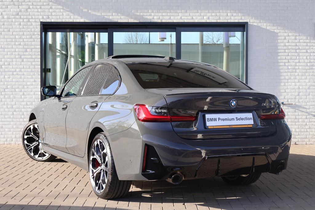 BMW 3 Serie Sedan 330e | M Sportpakket Pro | Innovation Pack, Automaat, 1998 cc, 4 cilinders, Met garantie (alle)