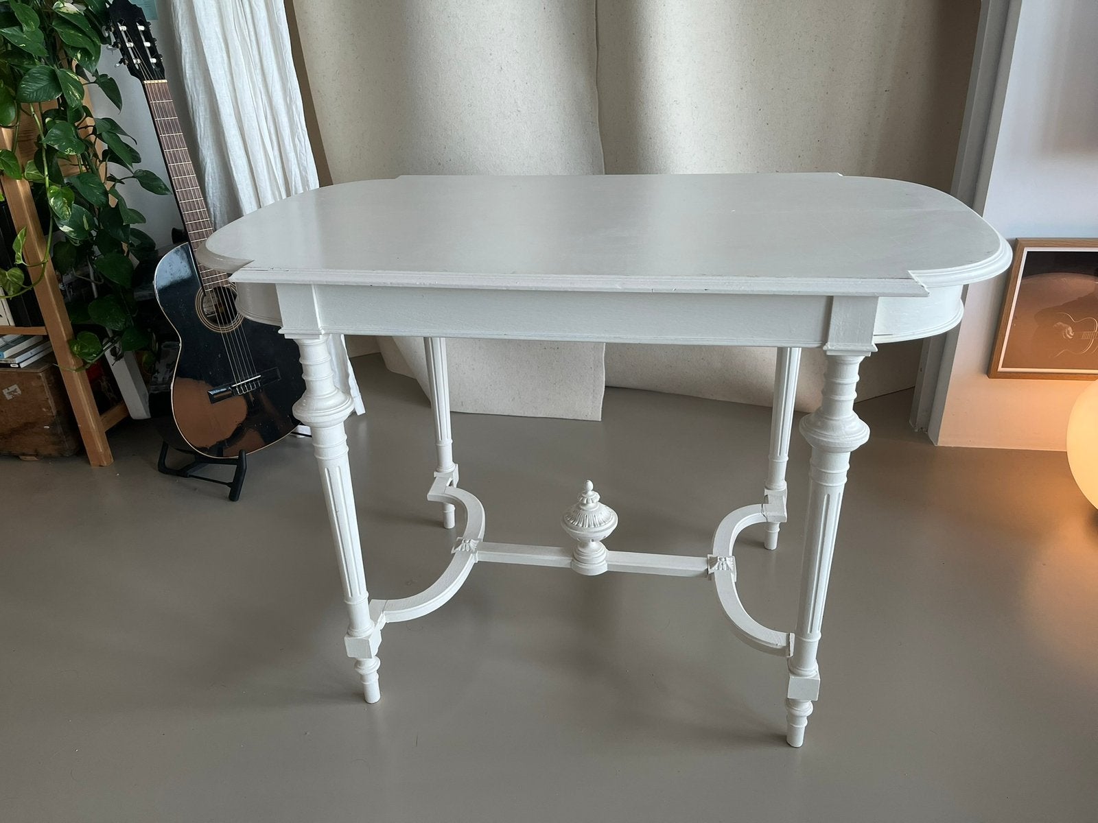 Wit klassiek vintage antiek tafeltje hout, Ophalen, Gebruikt, 100 tot 150 cm, Vintage, klassiek