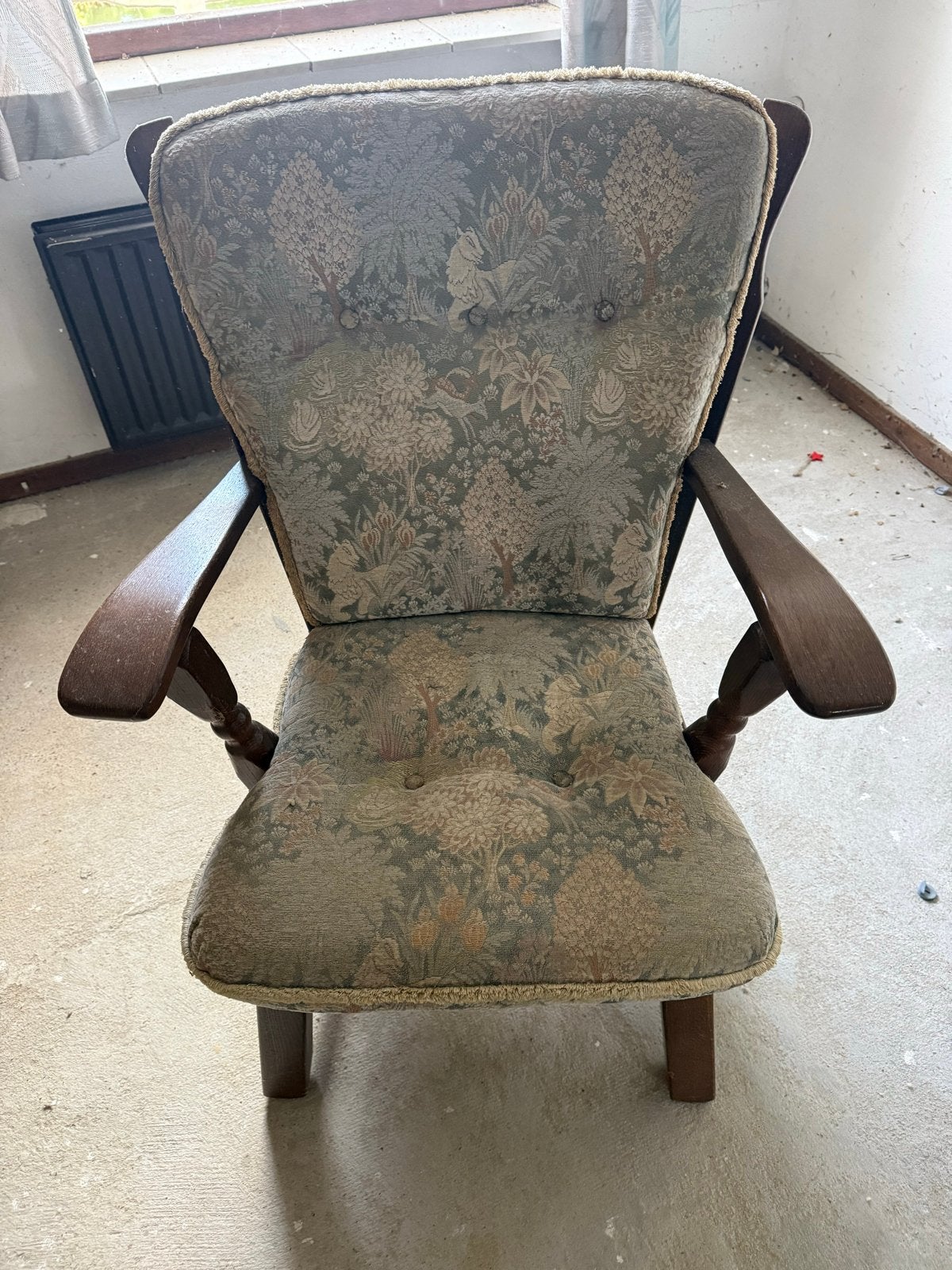 Klassieke vintage fauteuil met gobelin bekleding, Huis en Inrichting, Ophalen, Gebruikt, Minder dan 75 cm, 50 tot 75 cm