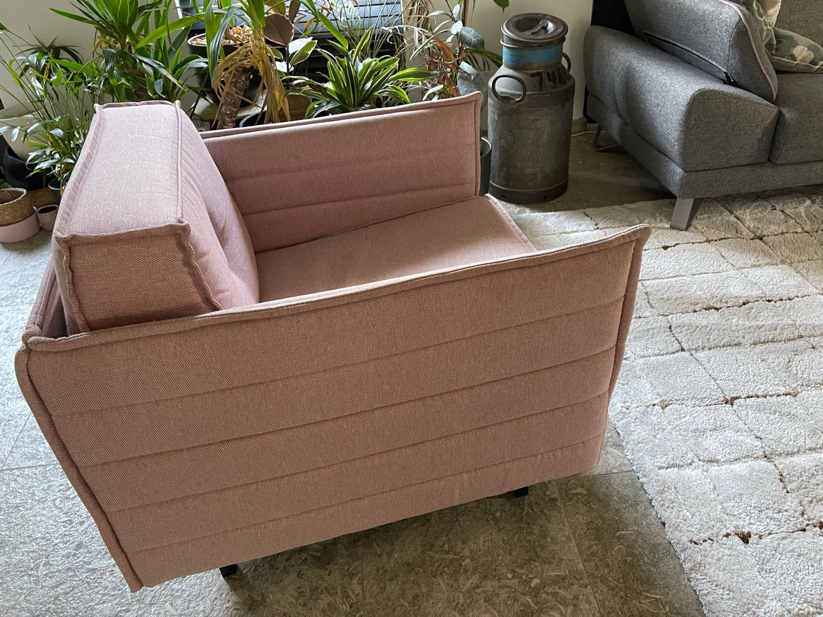 Zuiver Jaey fauteuil, zalm roze gestoffeerd, Huis en Inrichting, Fauteuils, Ophalen, Gebruikt, Stof, 75 tot 100 cm