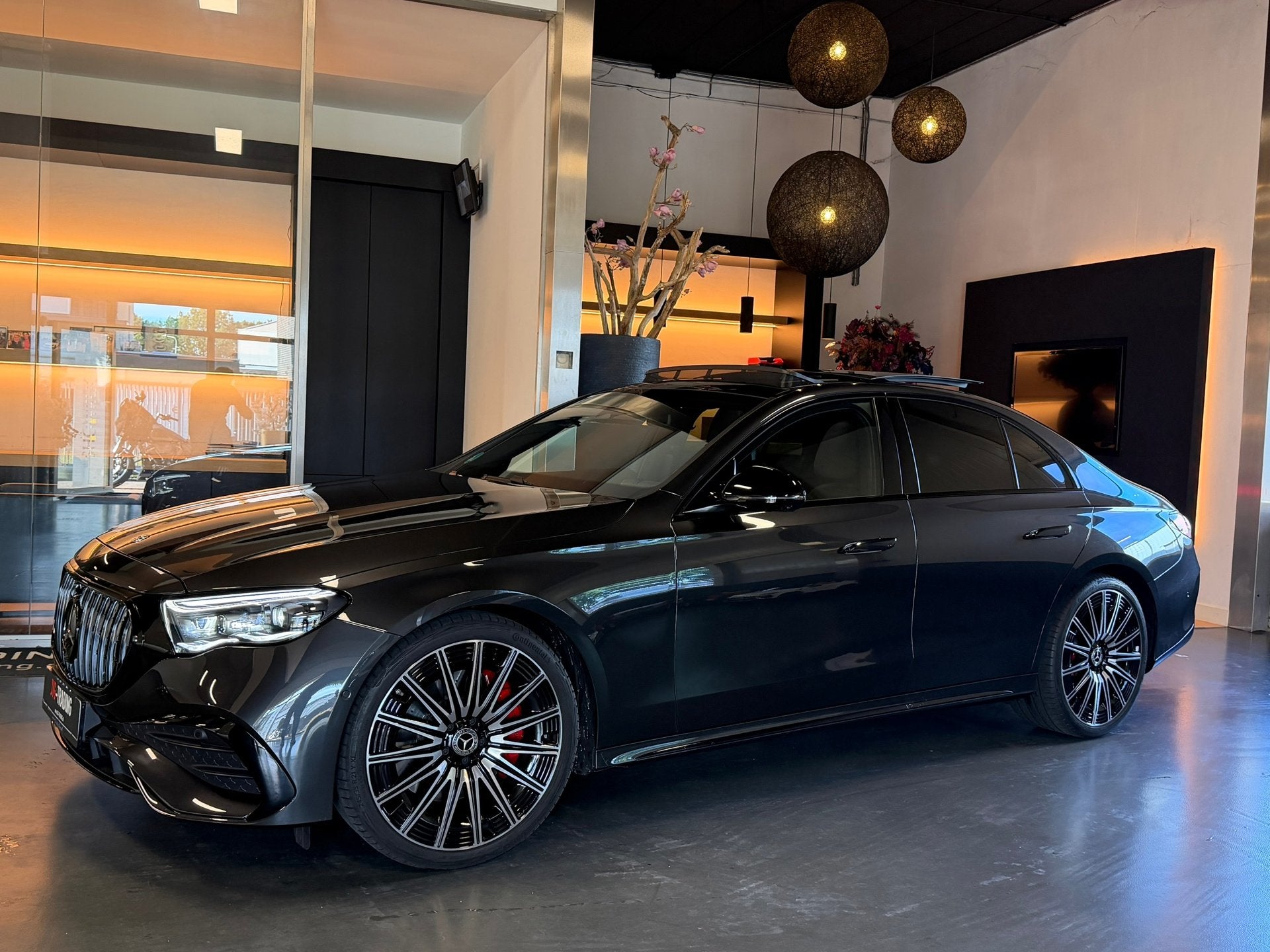 Mercedes-Benz E-klasse 200 Amg night Panorama Memory 360Came, Auto's, Automaat, Gebruikt, Zwart, Origineel Nederlands