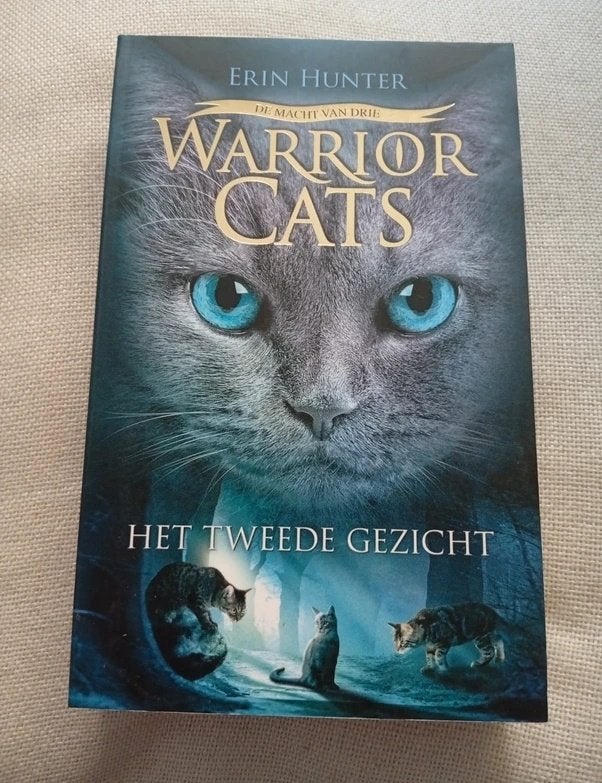 Warrior Cats Het tweede gezicht -serie 3 boek 1-Erin Hunter, Ophalen of Verzenden, Zo goed als nieuw, Erin Hunter
