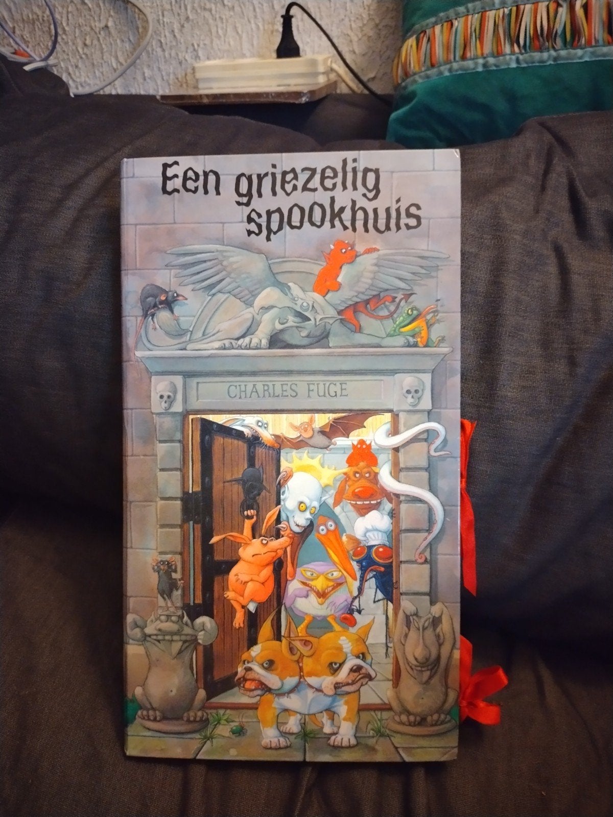 Een griezelig spookhuis - Charles Fuge (Pop-up boek), Ophalen of Verzenden, Fictie algemeen
