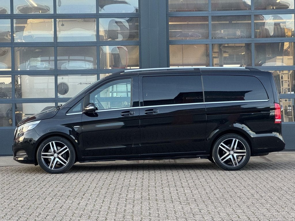 Mercedes-Benz V-Klasse V 250d L DC Avantgarde Ed. | 360° Ca, Auto's, Bestelauto's, Gebruikt, Met garantie (alle), 2500 kg, Zwart