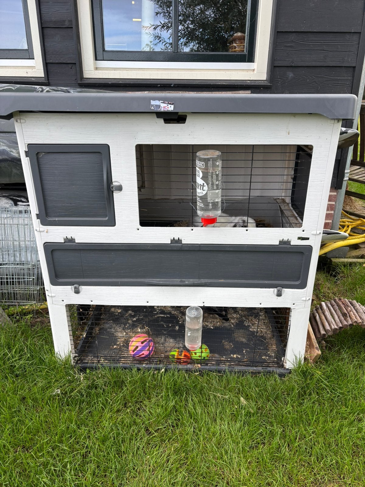 Konijnenhok inclusief konijn en en toebehoren, Dieren en Toebehoren, Ophalen, 110 cm of meer, Zo goed als nieuw, 90 cm of meer