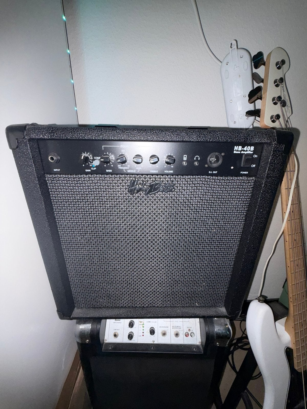 Harley Benton HB-40B, Ophalen, Zo goed als nieuw, Minder dan 50 watt
