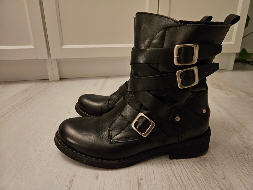 Felmini zwarte leren laars 38, Kleding | Dames, Schoenen, Zwart, Lage of Enkellaarzen, Ophalen of Verzenden, Zo goed als nieuw