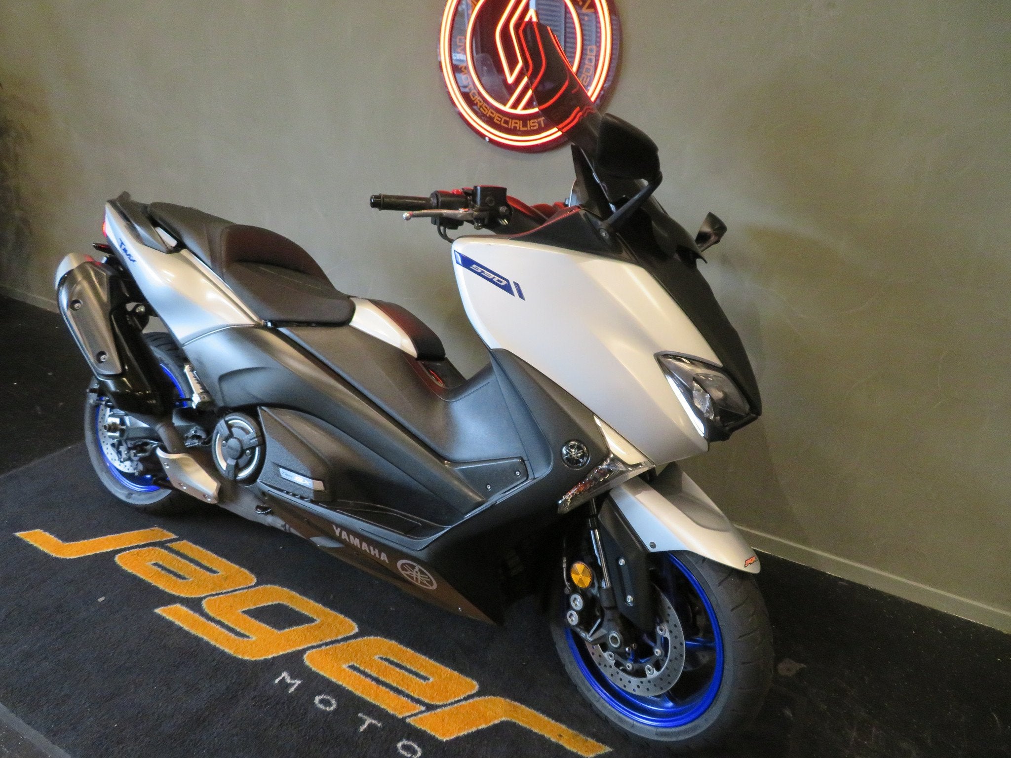 Yamaha T MAX 530 SX PERFECT! HISTORIE TMAX (bj 2017), Motoren, Motoren | Yamaha, Bedrijf, Scooter
