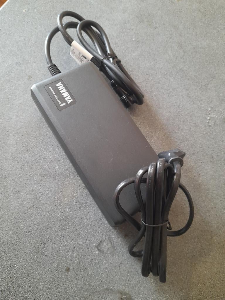 Yamaha pasc5 acculader,  snellader, B, Ophalen of Verzenden, Zo goed als nieuw, Yamaha