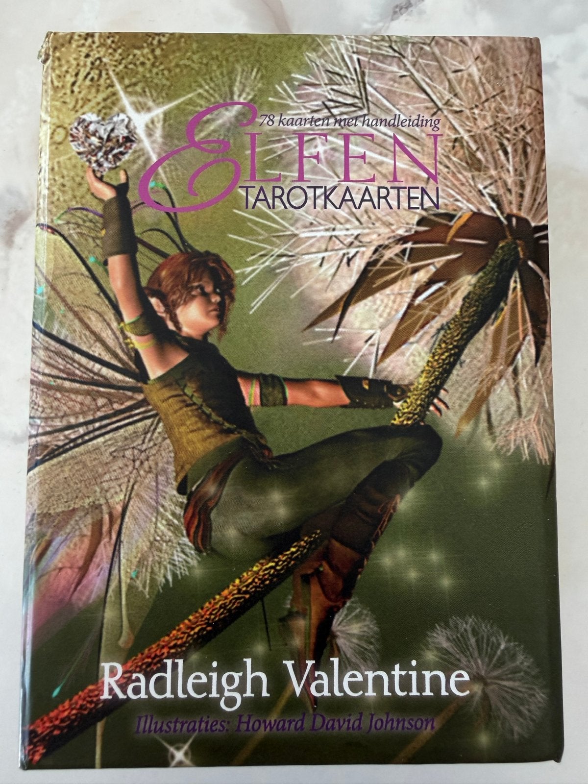 Elfen Tarotkaarten met handleiding - Radleigh Valentine, Ophalen of Verzenden, Zo goed als nieuw, Tarot of Kaarten leggen, Instructieboek