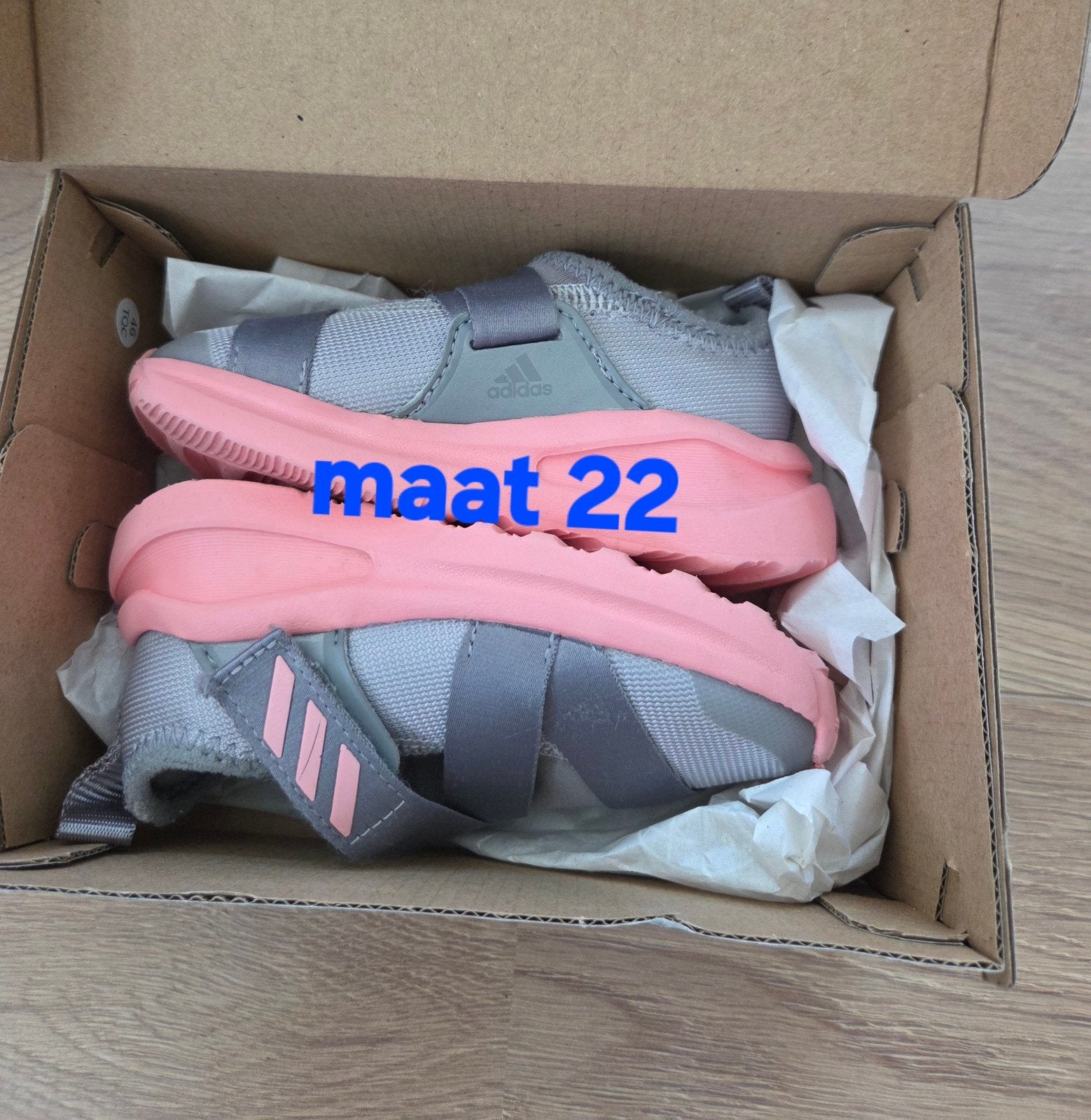 Meisjes sneaker van adidas maat 22, Kinderen en Baby's, Adidas, Gebruikt, Meisje, Schoenen
