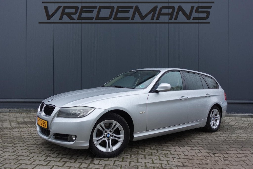 BMW 3-serie Touring 318d Corporate Lease Business Line, Auto's, BMW, 21 km/l, Beige, 4 cilinders, Leder