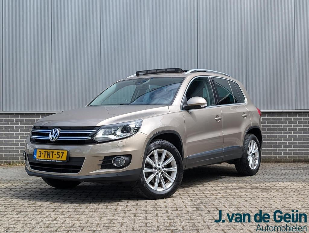 Volkswagen Tiguan 2.0 TSI Sport&Style 4Motion | Panorama | L, Automaat, Euro 5, Gebruikt, Zwart