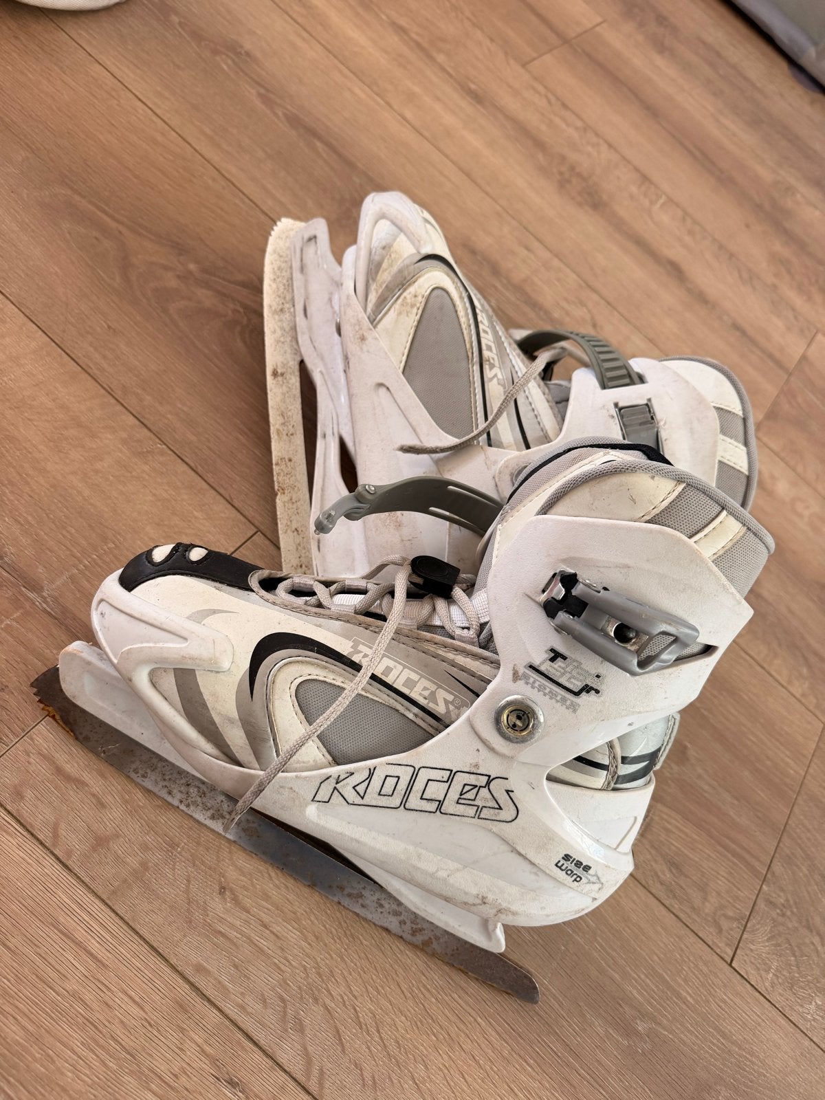 Roces ijshockeyschaatsen maat 36-40 verstelbaar, Ophalen, Gebruikt, IJshockeyschaatsen, Overige merken