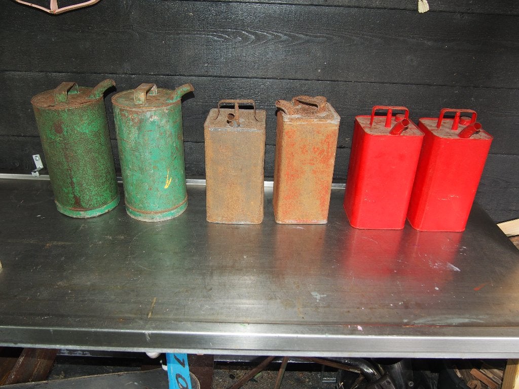 6 Petroleum kannen, Ophalen of Verzenden