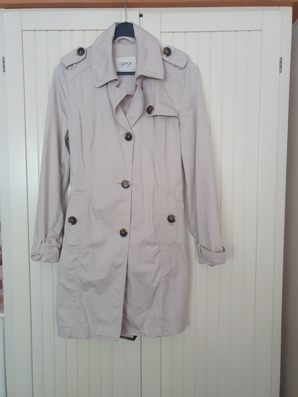 Trenchcoat Cartoon mt 38 Zandkleur., Maat 38/40 (M), Cartoon, Beige, Ophalen of Verzenden