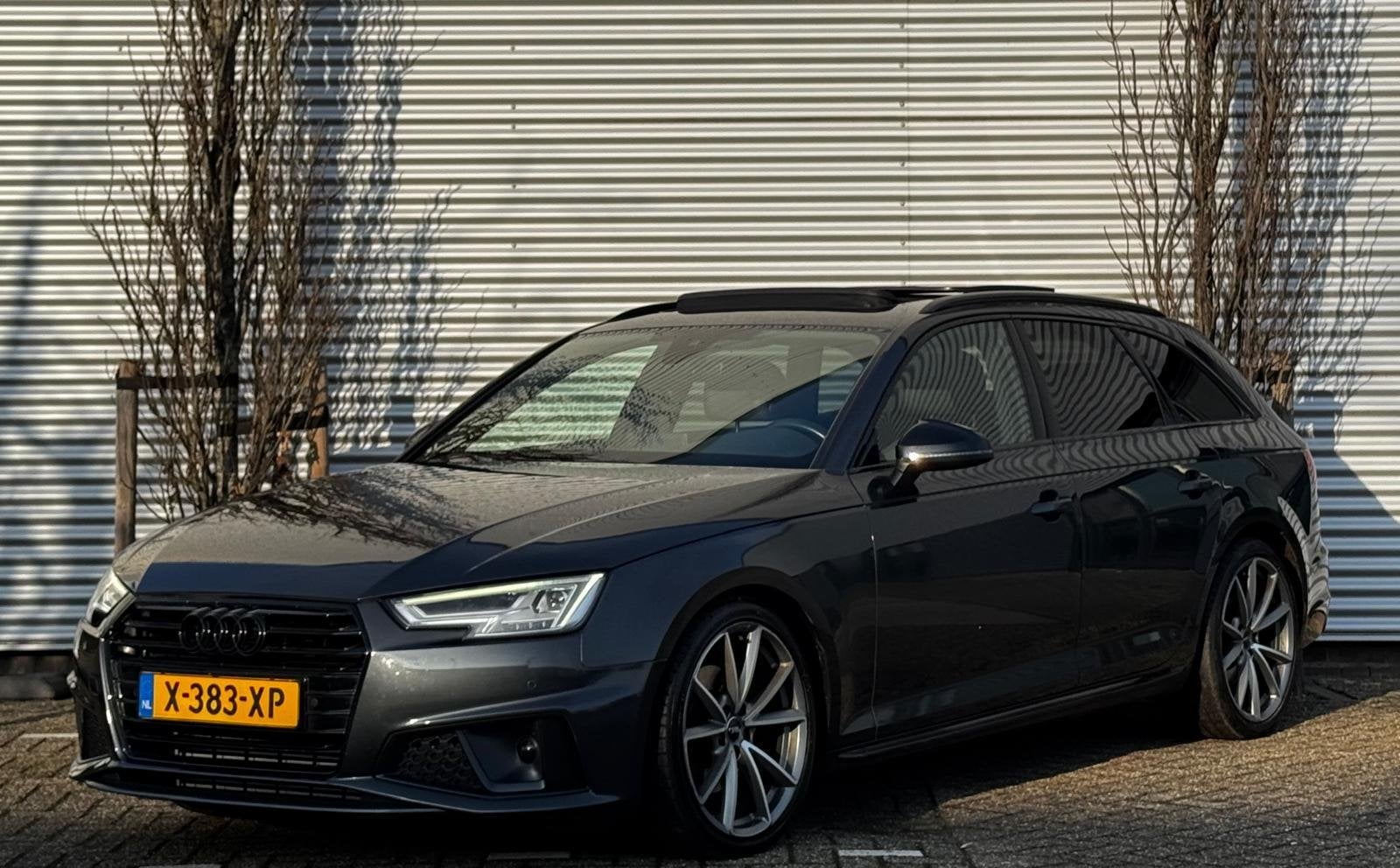Audi A4 Avant 40 TFSI Sport S line PANO LEDER GARANTIE, Auto's, Gebruikt, 1984 cc, A4, Leder