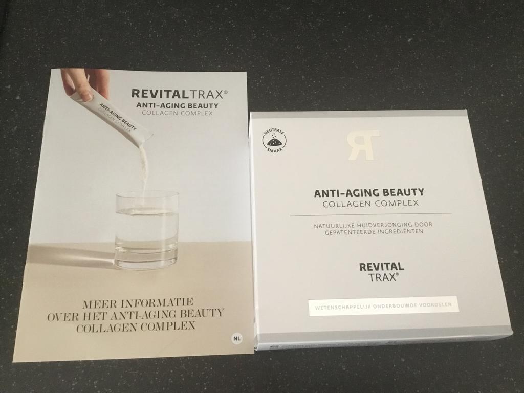 Revitaltrax box met 30 collageen sticks tht 2027, Ophalen of Verzenden, Nieuw, Gehele gezicht, Verzorging
