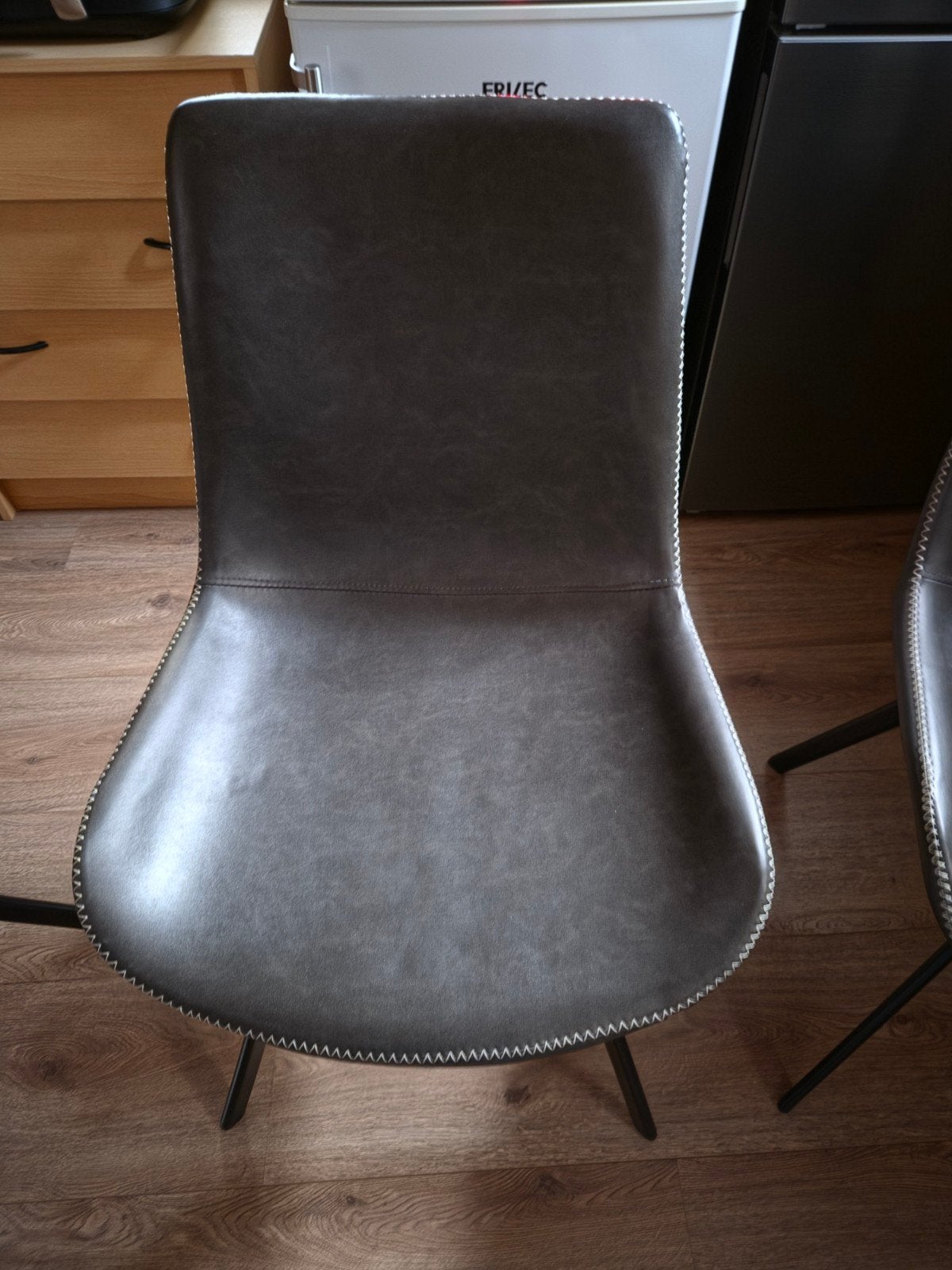 4 grijze stoelen, Ophalen, Kunststof, Gebruikt, Vier