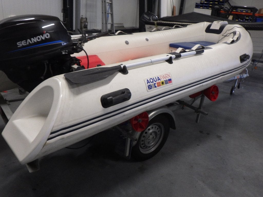rubberboot met trailer en motor topstaat, Polyester/glasvezel, Gebruikt, Ophalen of Verzenden, Inclusief motor