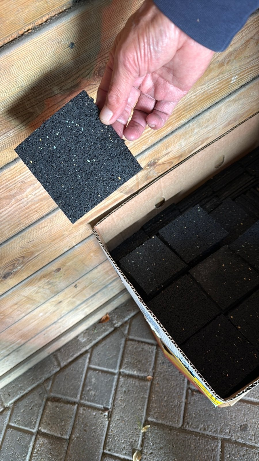 Tegeldragers nieuw, Ophalen, Nieuw, Hout