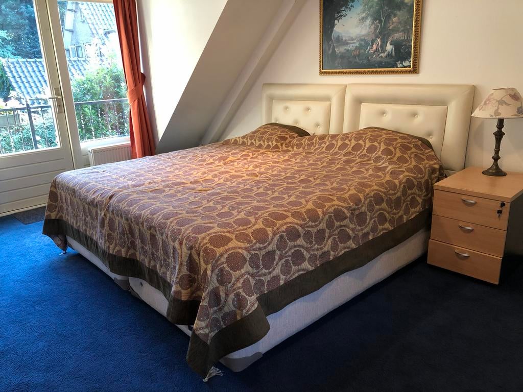 Tweepersoonsbed met matrassen, Beige, Tweepersoons, Ophalen of Verzenden, 200 cm