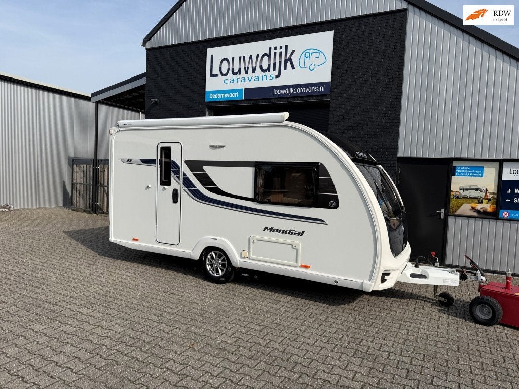 SPRITE Mondial 420 ’18 (Mover, Enkele Bedden, Douche), 2 aparte bedden, Rondzit, Tot en met 2, Bedrijf