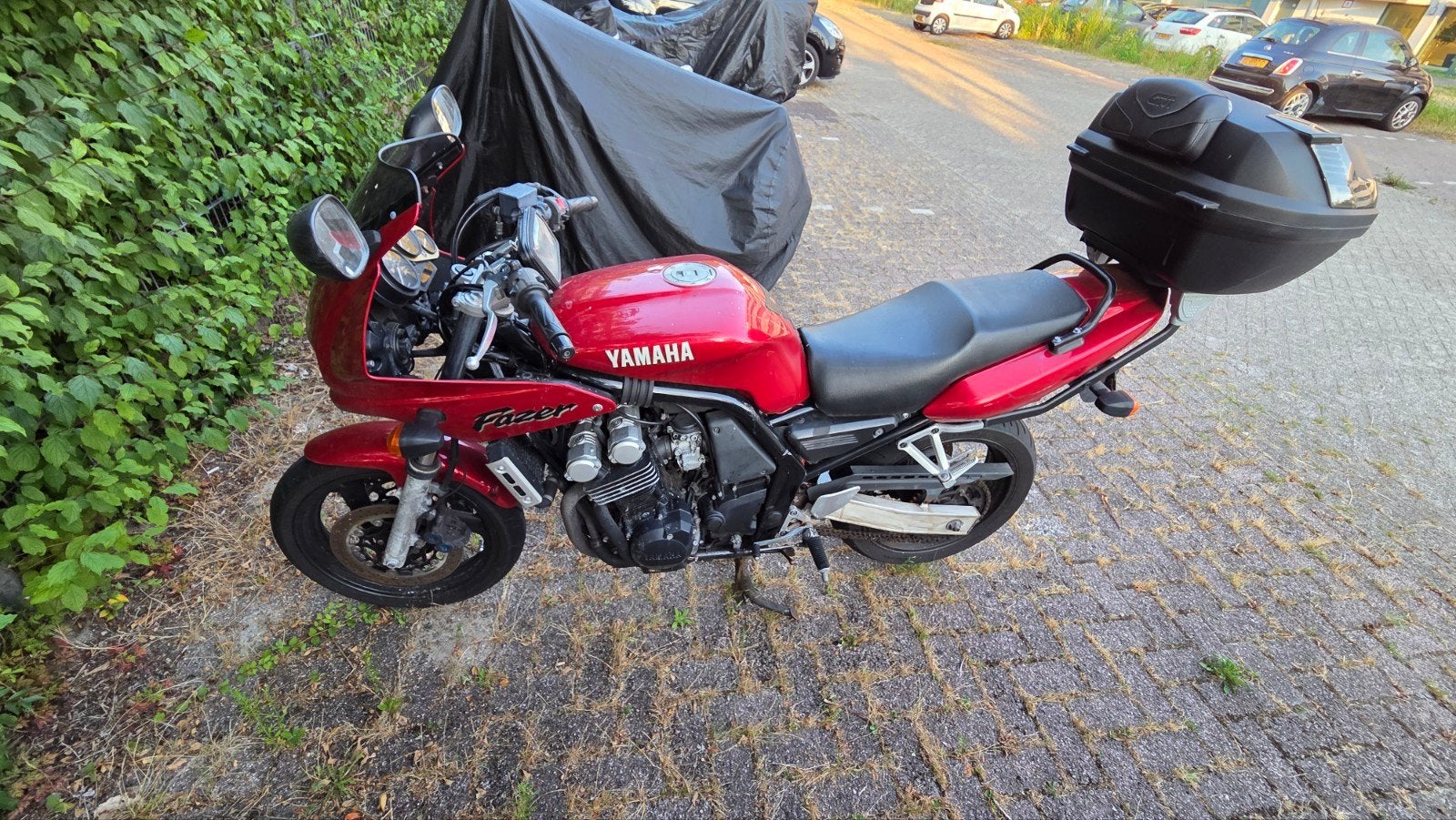 Yamaha Fazer 600 - Rode Toermotor met Topkoffer, Motoren, Motoren | Yamaha, Sportuitlaat, Occasion, 4 cilinders, Motorrijbewijs A