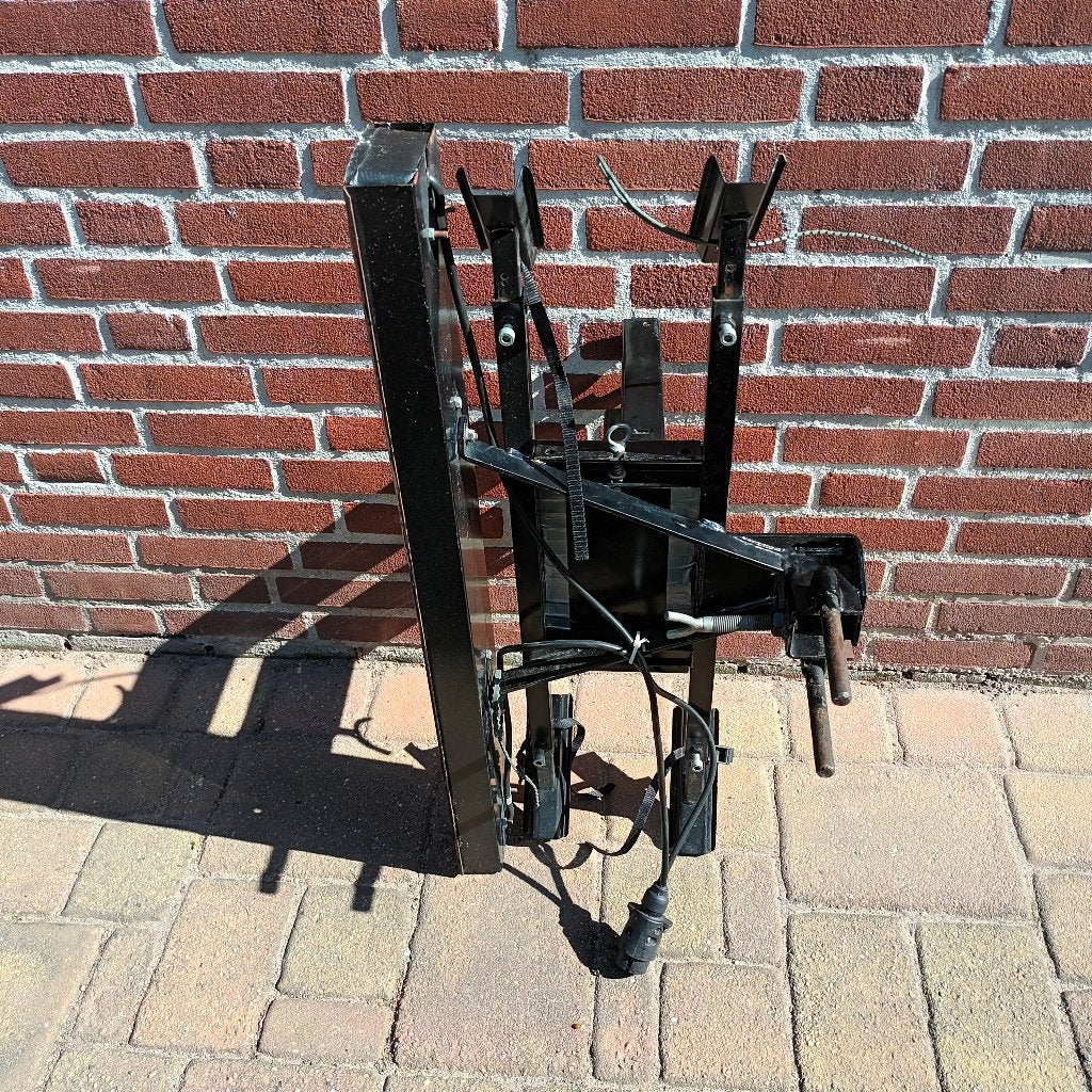 Fietsendrager, Ophalen, 2 fietsen, Gebruikt, Trekhaakdrager