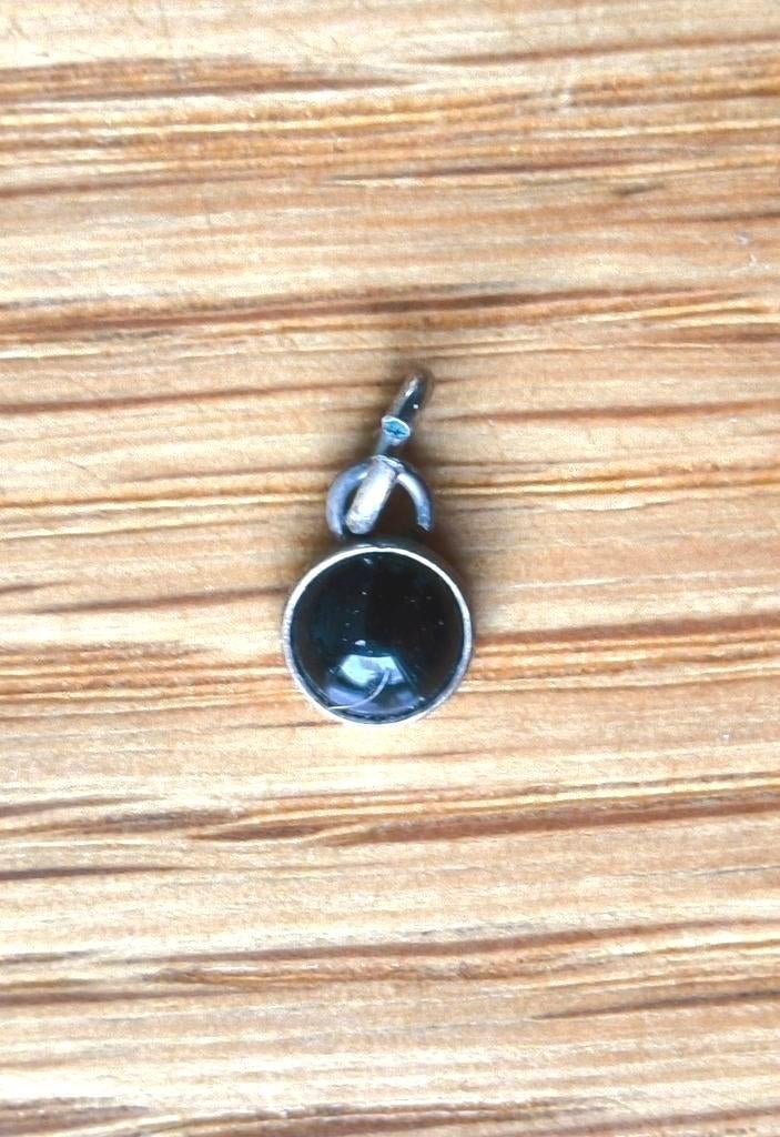 Kleine Onyx kettinghanger., Ophalen of Verzenden, Gebruikt, Zwart
